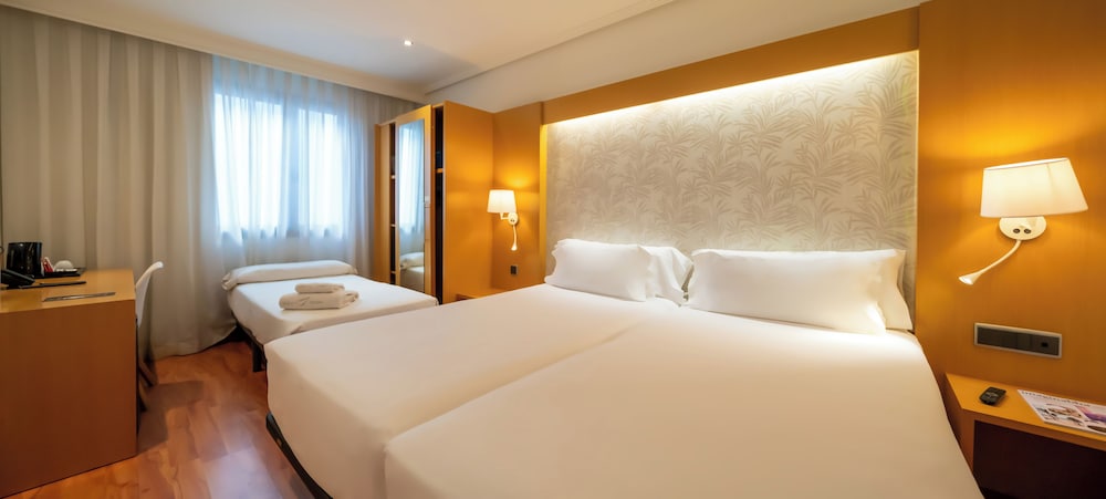 Triple Room (3 Adults) photo 3