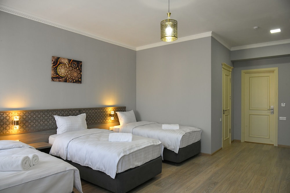 Standard Triple Room - Photo 3