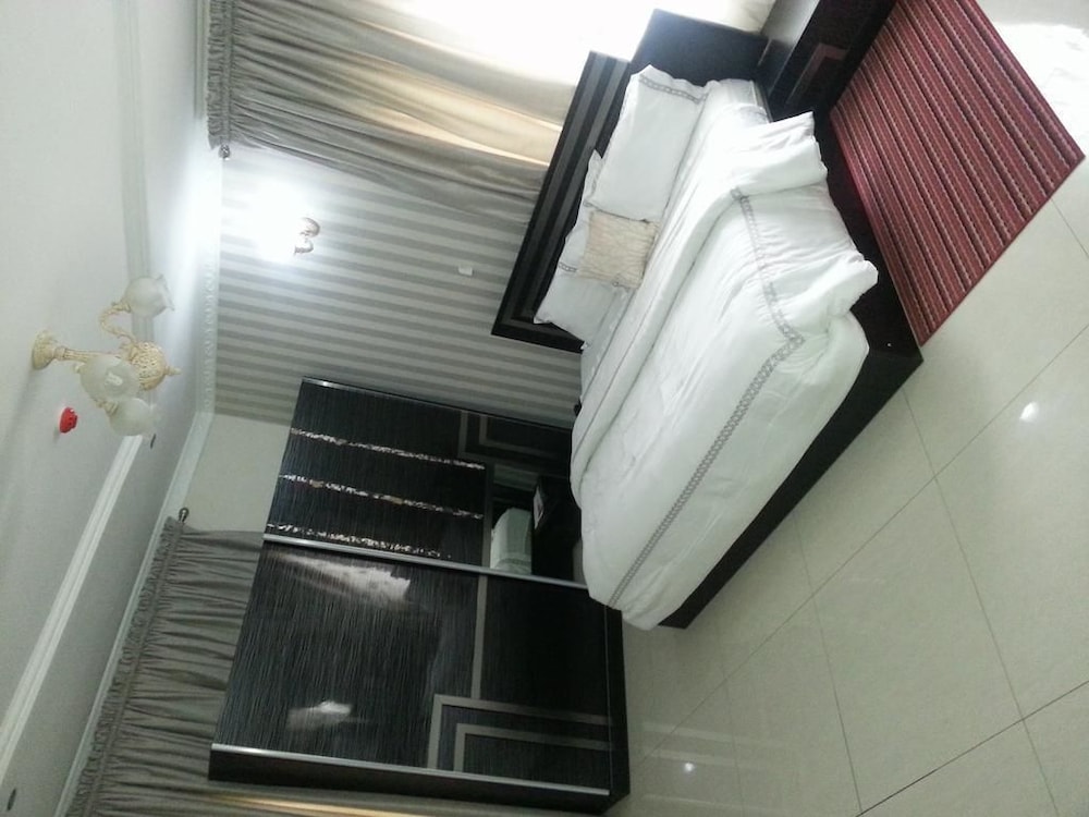 Double Room, 1 King Bed