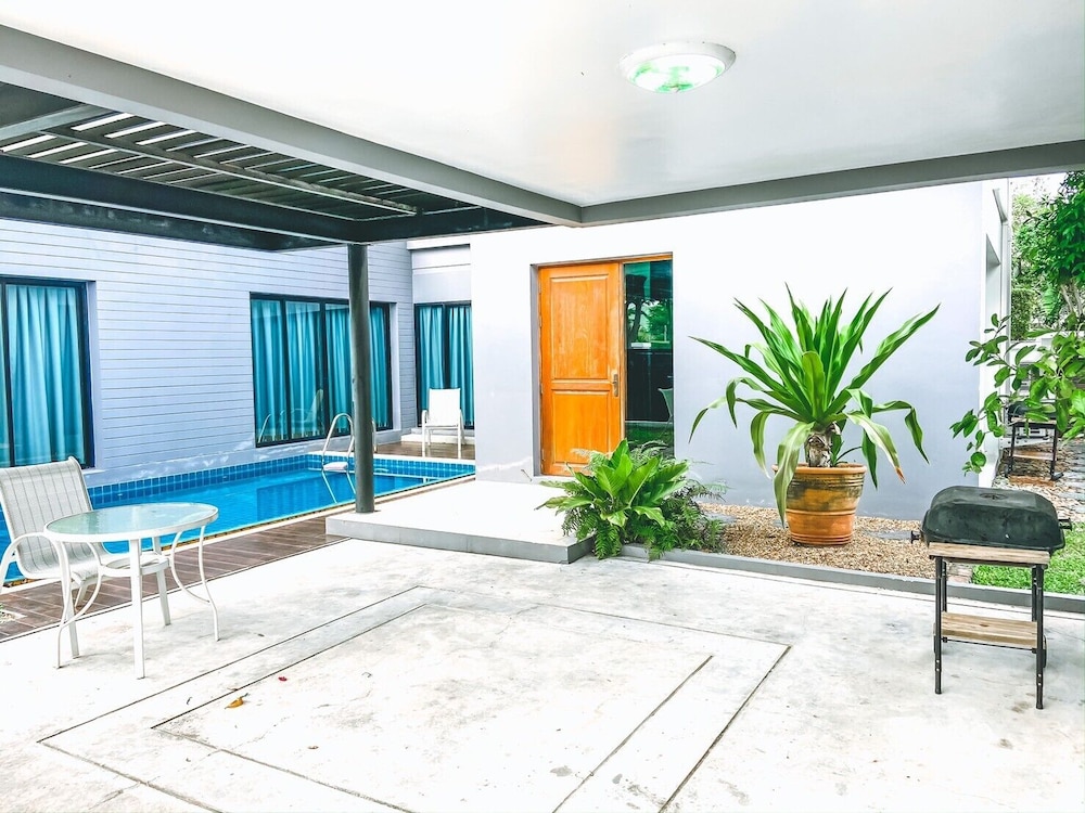 Villa, 3 Bedrooms, Pool View - Photo 4