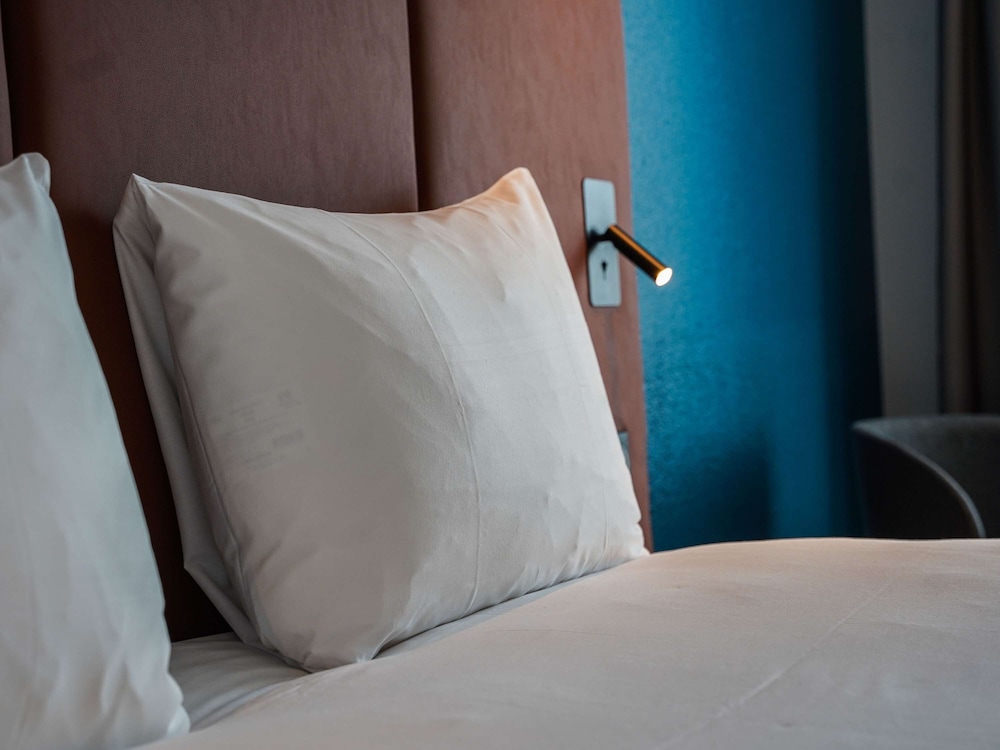 Standard Double Room, 1 Double Bed (Port View) - Photo 5