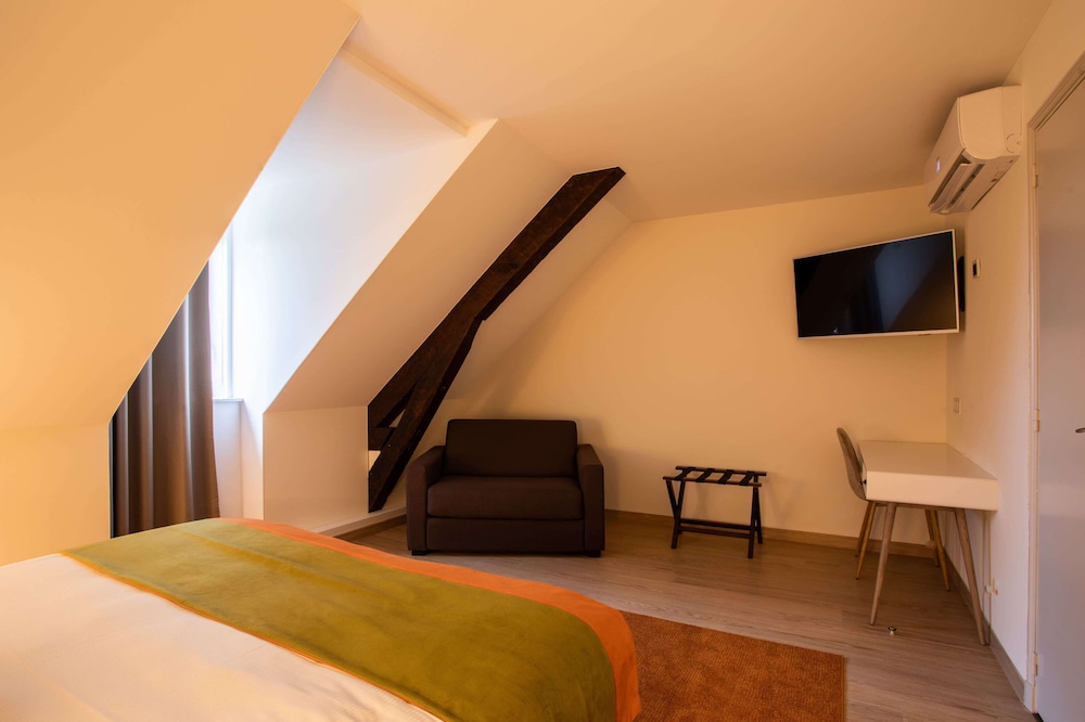 Standard Triple Room - Photo 4