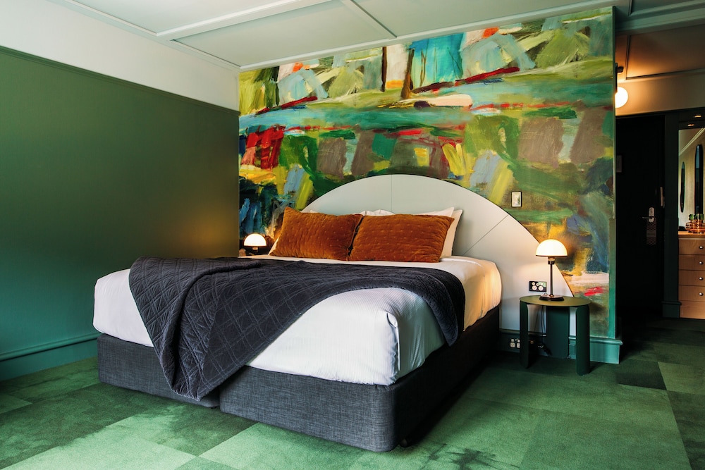 The Canopy Retreat Suite