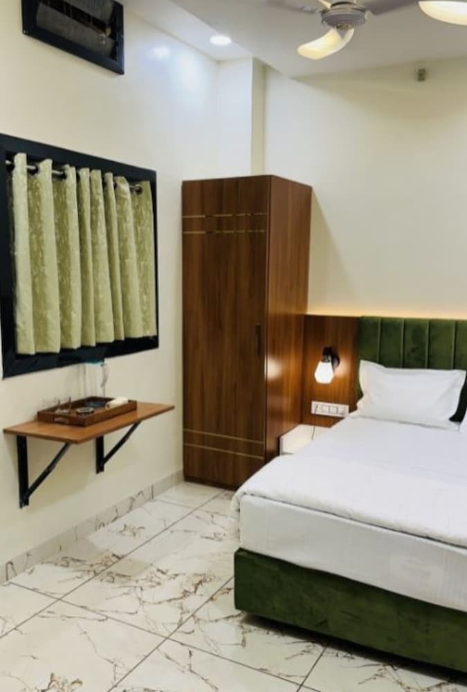 Deluxe Double Room photo 3
