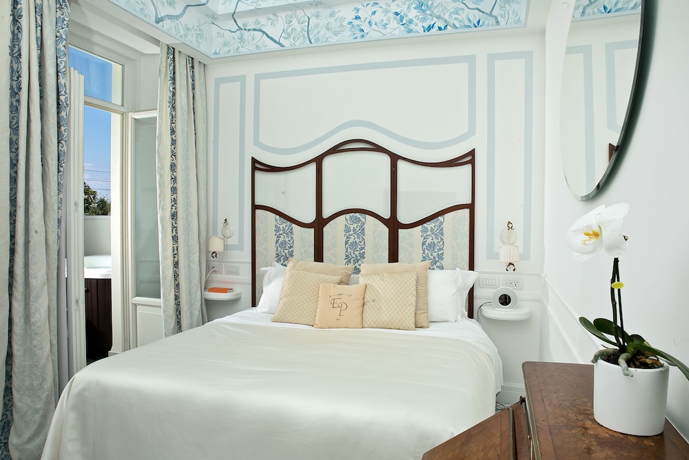 Deluxe Double or Twin Room, Jetted Tub, Sea View - Photo 4