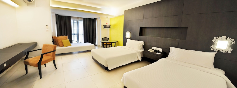 Premium Room - Photo 5