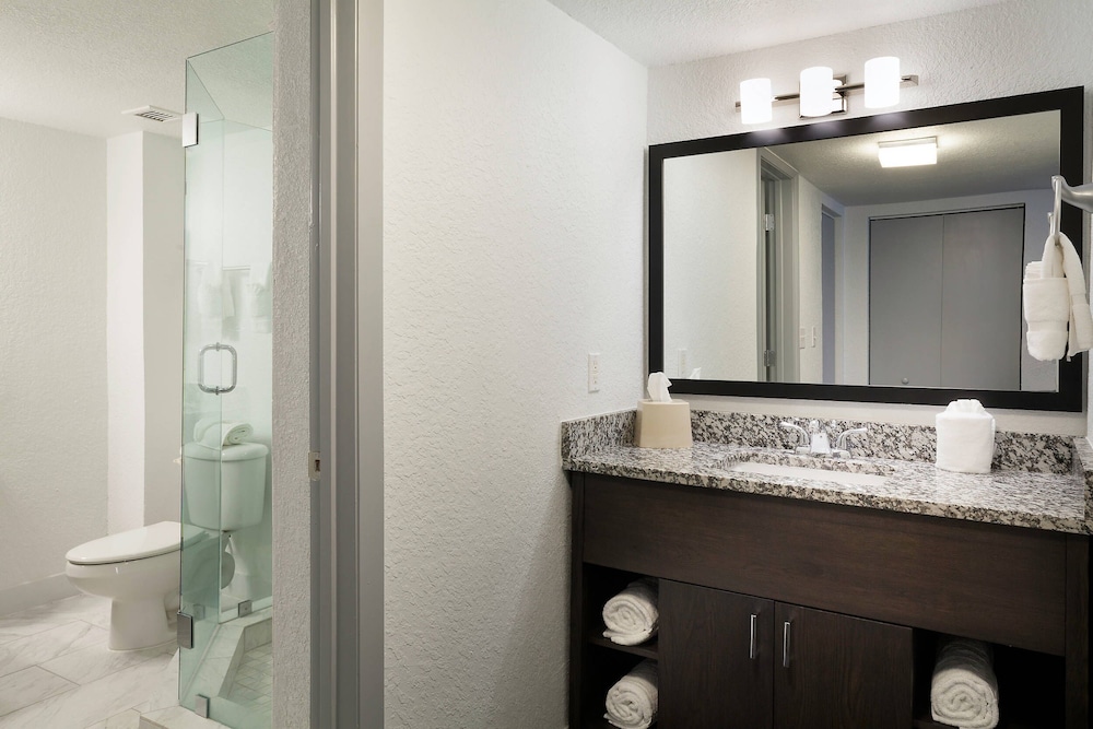 Suite, 1 Bedroom, Mobility Accessible photo 3