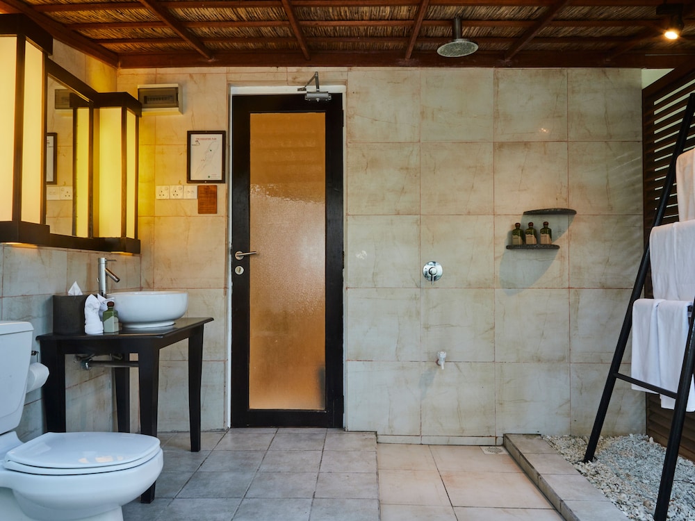 Premium Beach Bungalow - Photo 5