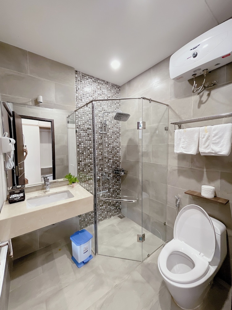 Apartment, 4 Bedrooms, City View - Photo 8