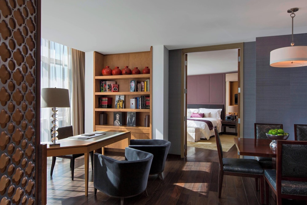 Suite, 1 King Bed, Smoking (View)