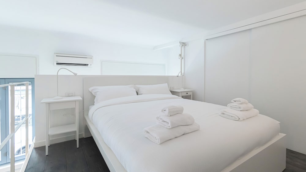 Apartment (2 Bedrooms)