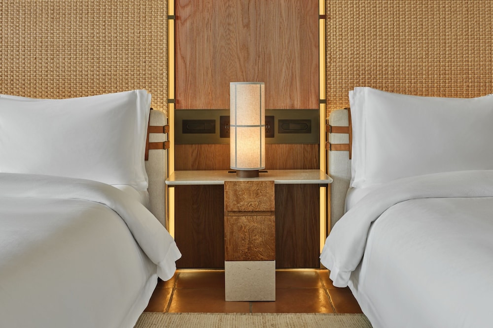 Room, 2 Queen Beds, Beachfront photo 2