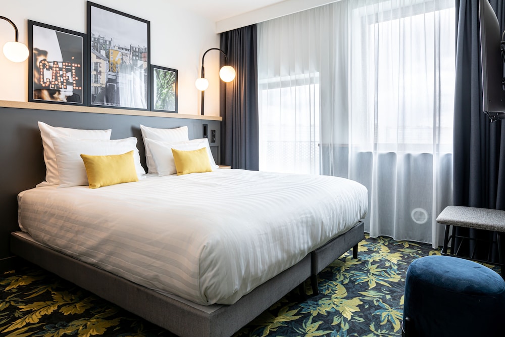 Standard Room, 1 Queen Bed, Non Smoking - Photo 6