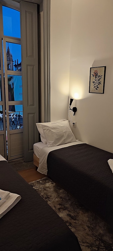 Economy Twin Room, 2 Twin Beds, Shared Bathroom, Garden View