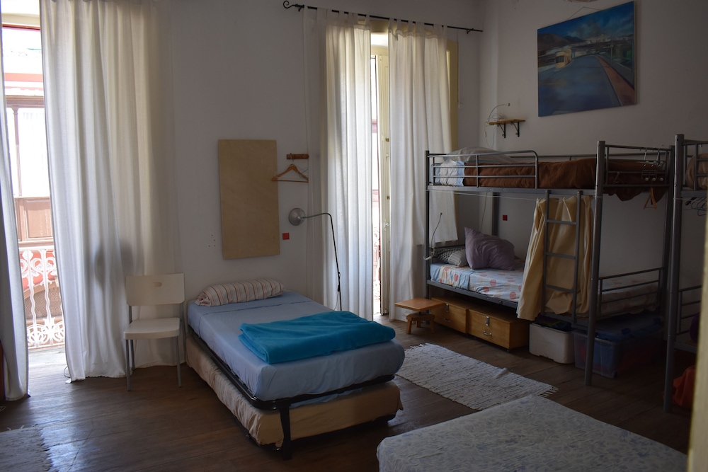 Bed in 10 bed shared dormitory photo 2
