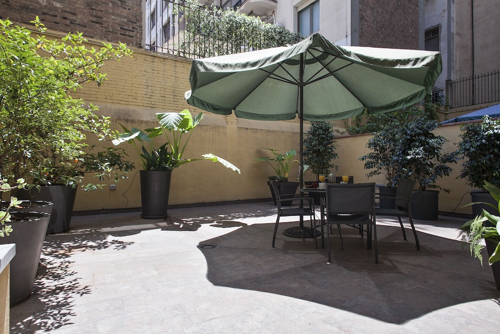 Premium Apartment, 1 Bedroom, Patio photo 2