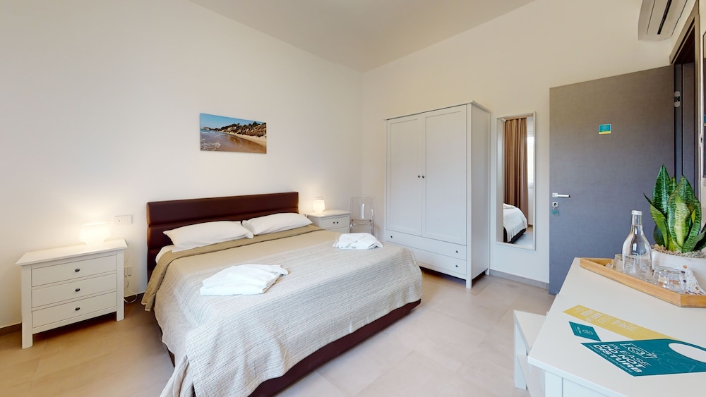 Basic Room photo 2