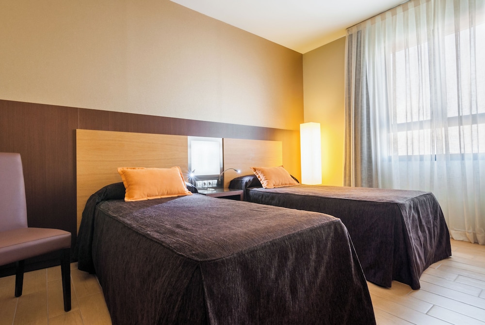 Triple Room - Photo 2