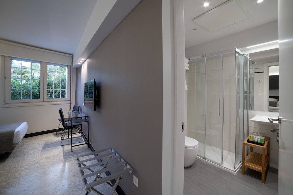 Standard Triple Room photo 3