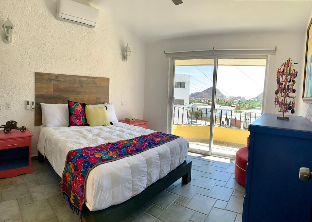 Comfort Villa, 2 Bedrooms, Pool Access photo 3