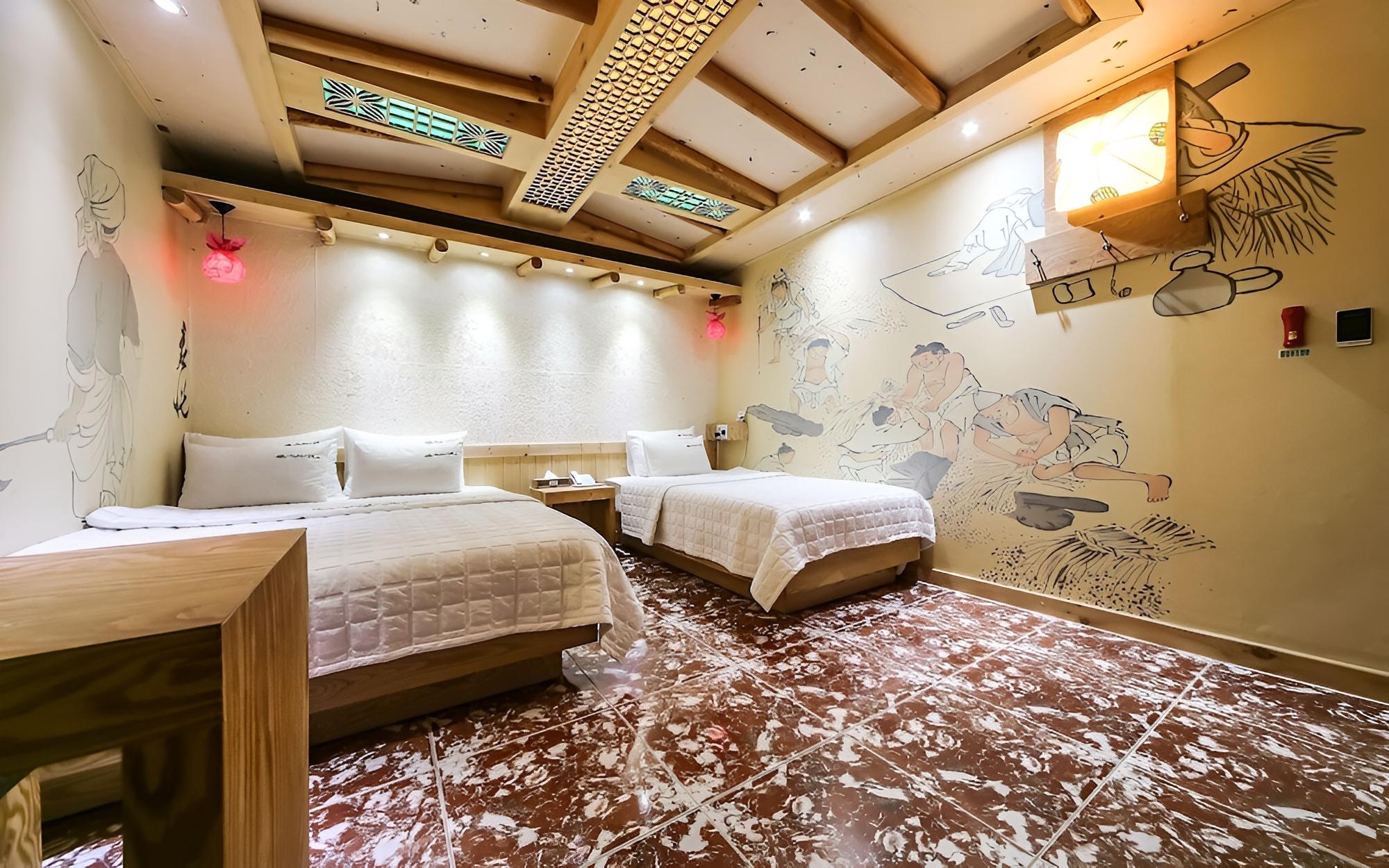 Room (VIP-Twin (bathtub)) photo 2