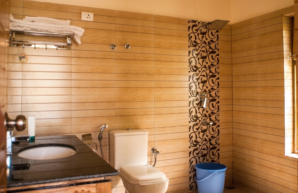 River & Himalaya View Super Deluxe Room photo 3
