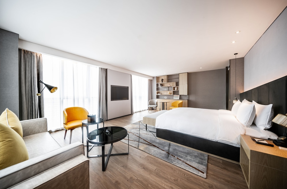 Standard Suite