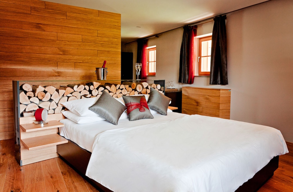 Romantic Double Room, 1 Double Bed, Garden View photo 1