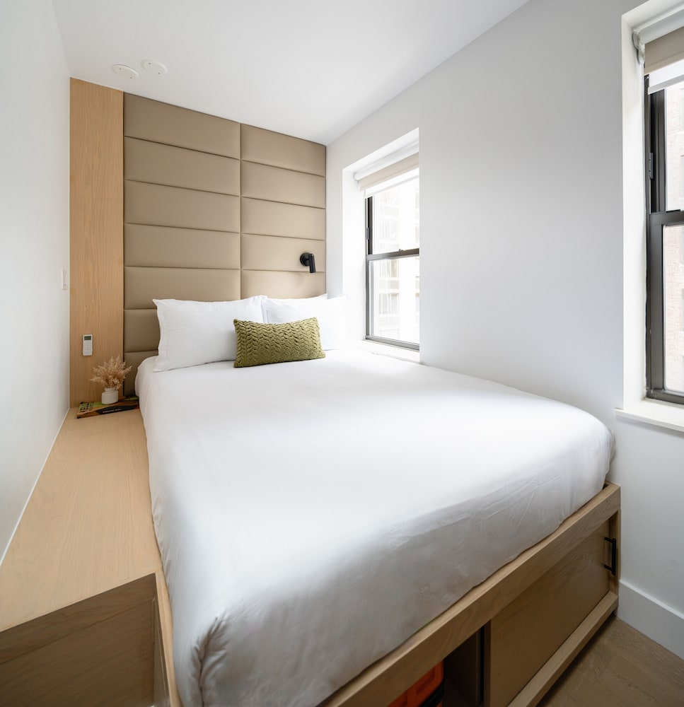 Superior, Full-Size Elegance Escape in Midtown