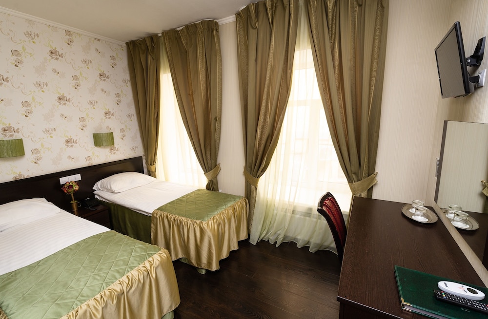 Standard Double Or Twin Room photo 3