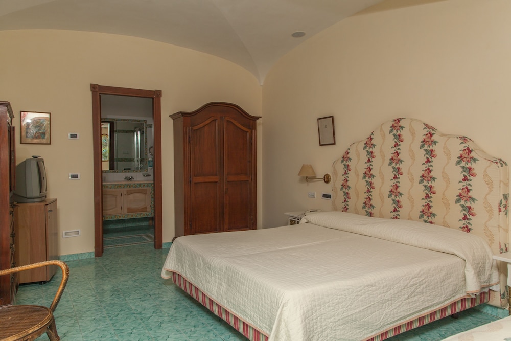 Standard Triple Room photo 1