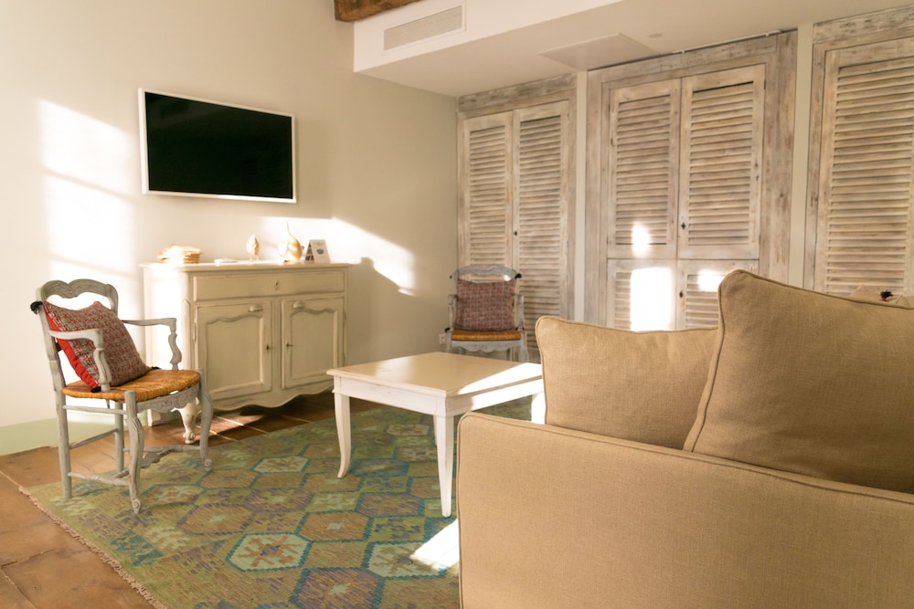 Junior Suite - Photo 11