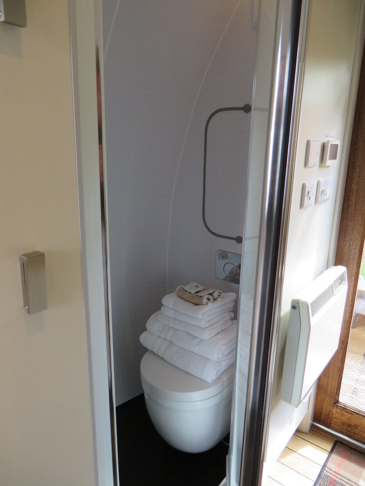 Double Room, Ensuite (Garden Pod) photo 3