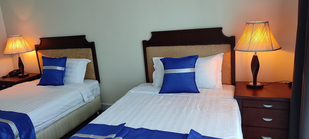 Twin Room with No Windows photo 1