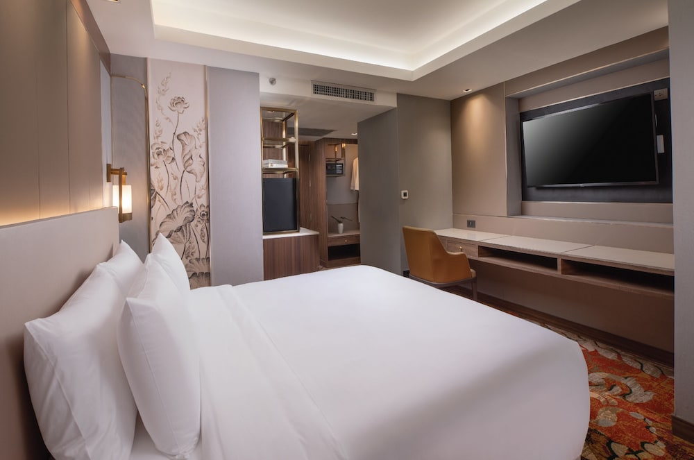 Premier King Room