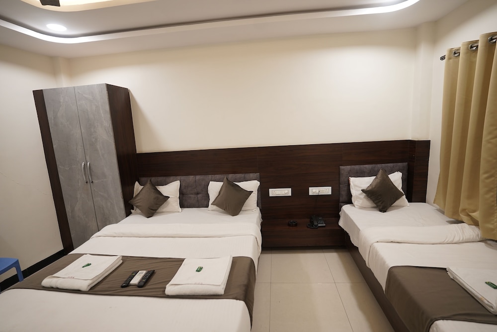 Deluxe Triple Room - Photo 7