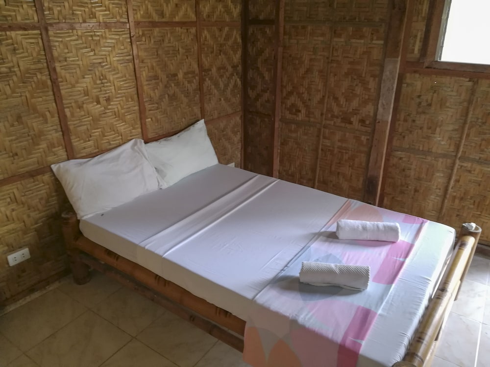 Traditional Cottage, 1 Queen Bed, Sea View photo 2