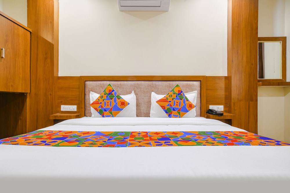 Deluxe Room - Photo 2