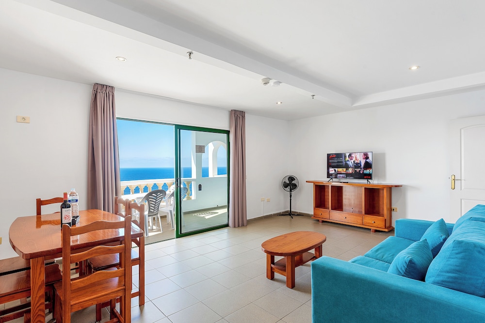 Deluxe Apartment, 2 Bedrooms, Ocean View
