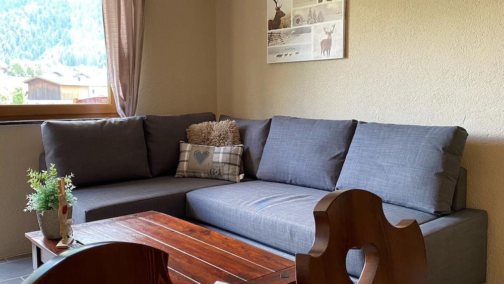 Apartment, 2 Bedrooms, Balcony, Mountain View photo 3