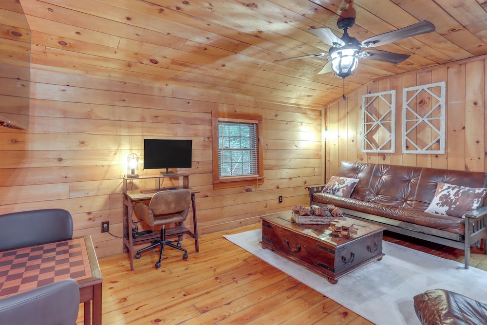 House (2 Bedrooms) photo 2