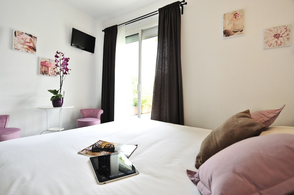 Family Triple Room, Terrace - Photo 3