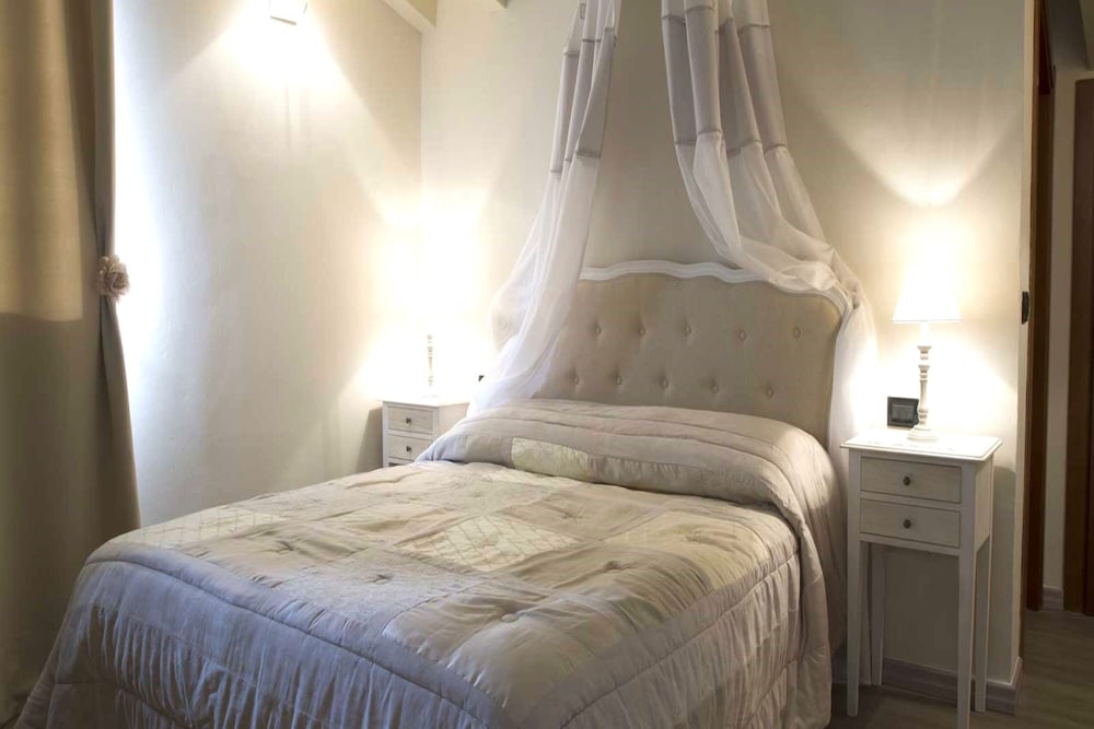 Family Apartment, Multiple Bedrooms (Two Bedroom Apartment With Pool)