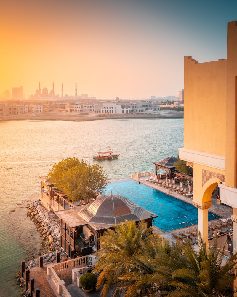 Deluxe Room - Yas Summer Pass (1 Day Complimentary Pass) photo 3