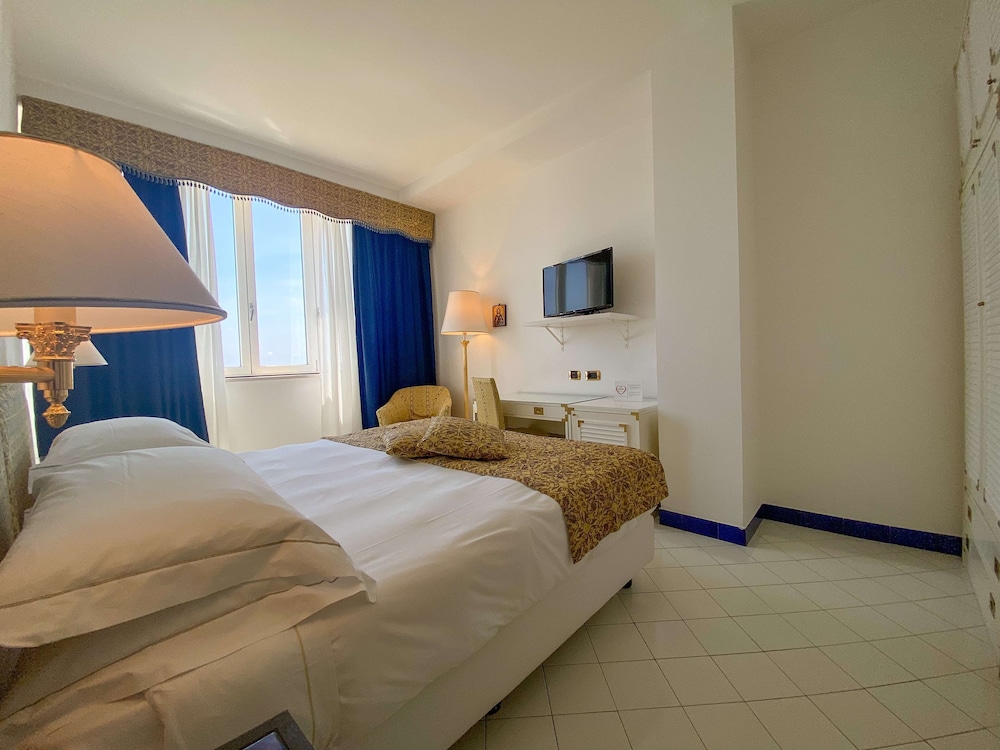 Classic Double or Twin Room