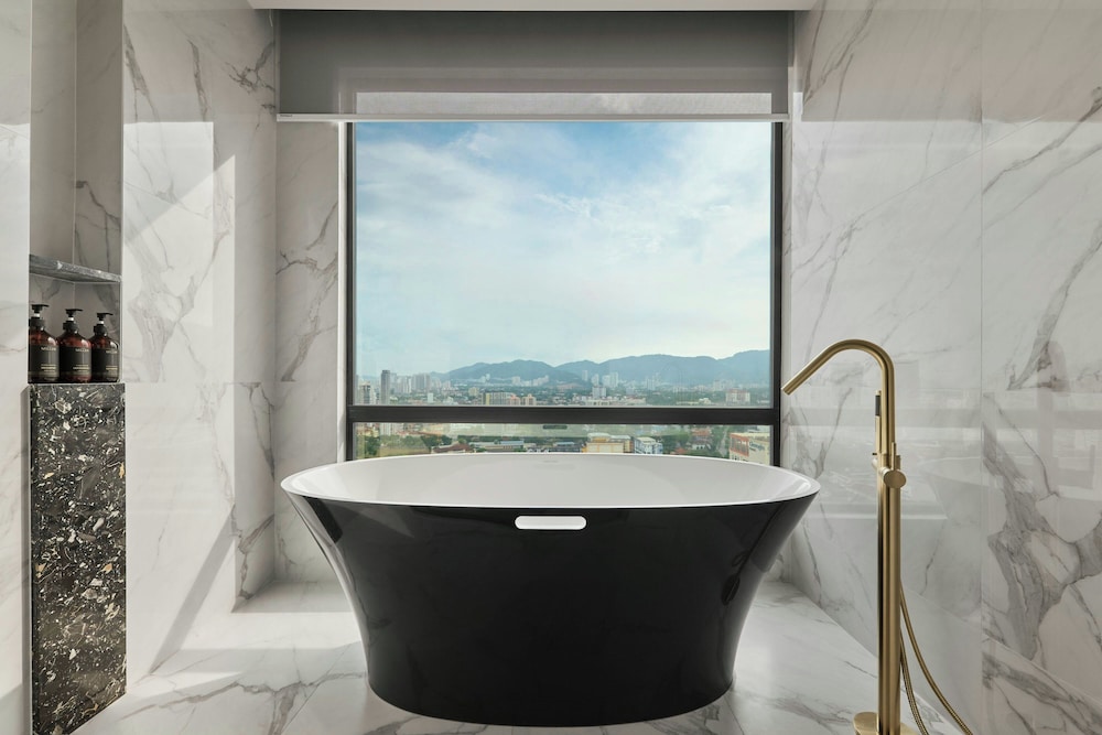 Room, 1 King Bed (City View) - Photo 5
