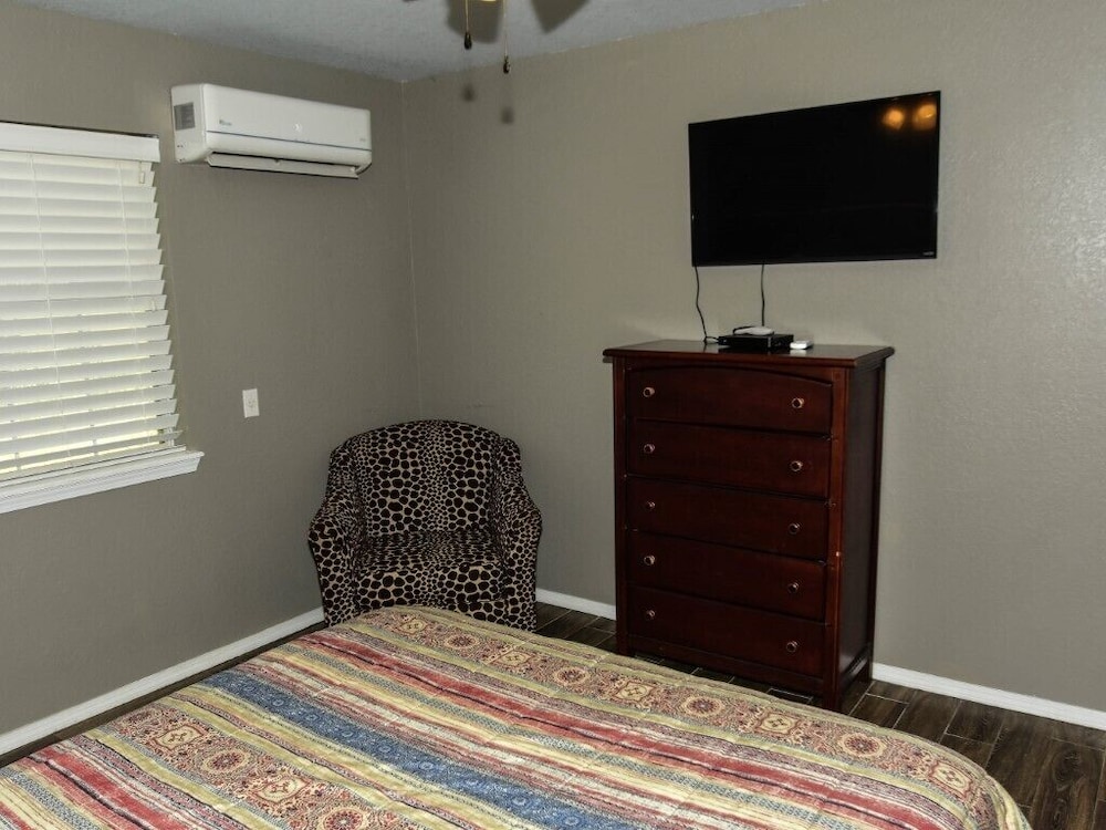 Two Bedroom, Lake Texoma, Lake View - No Pets