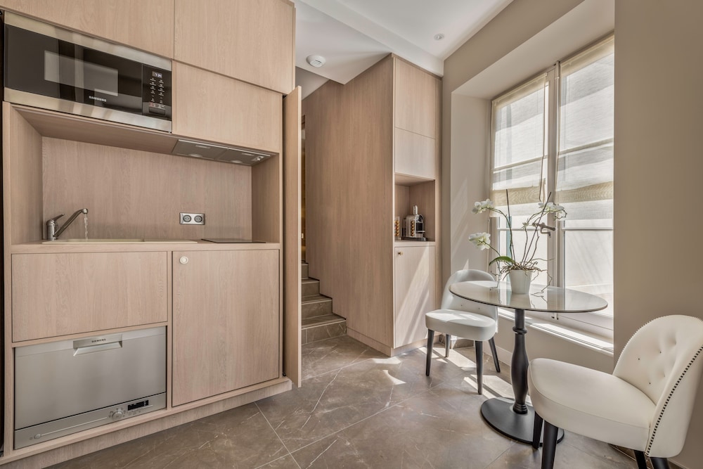The Suite 40m2 Garden View - Photo 11