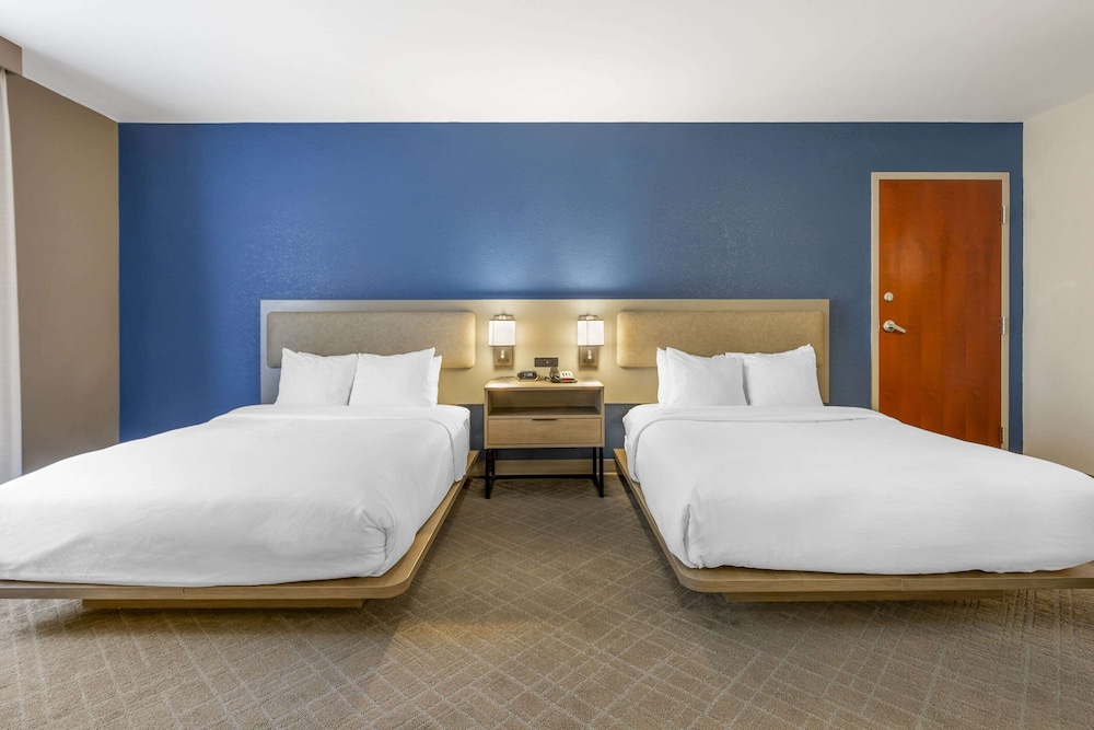 Suite, Multiple Beds, Accessible, Non Smoking photo 1