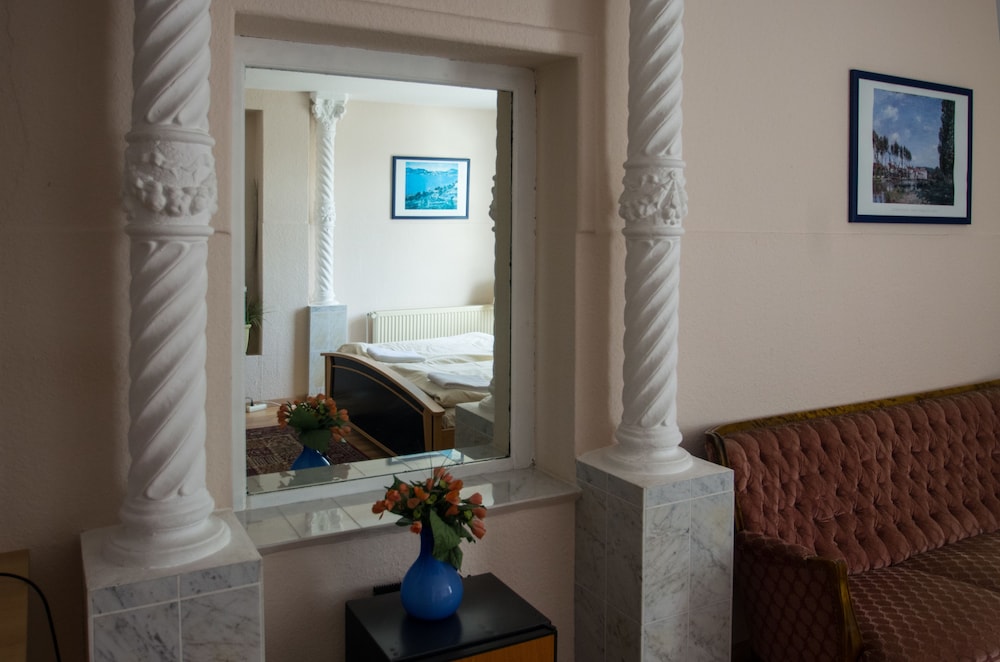 Standard Double Room photo 3
